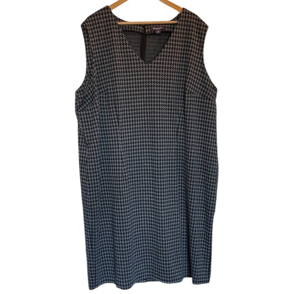 Roaman's Dresses & Skirts - ROAMAN'S Black/Gray Houndstooth Checked V-Neck Sleeveless Sheath Dress - Sz 32W